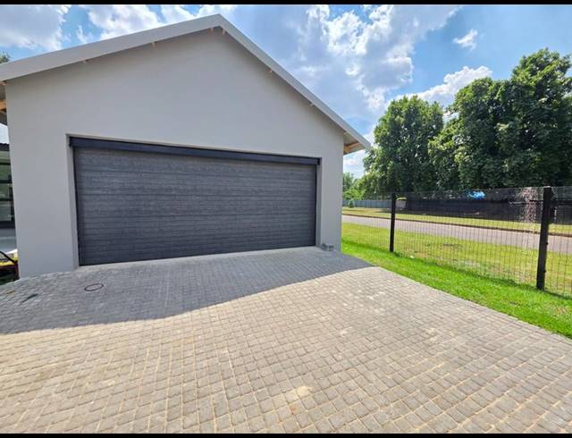 4 BEDROOM HOUSE FOR SALE IN MEYERTON CENTRAL